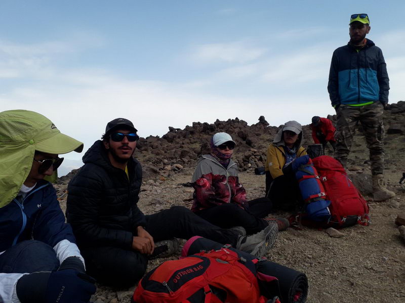 صعود به قله دماوند 1399
