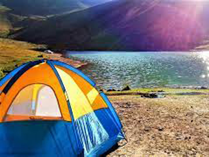 کمپ دریاچه لزور