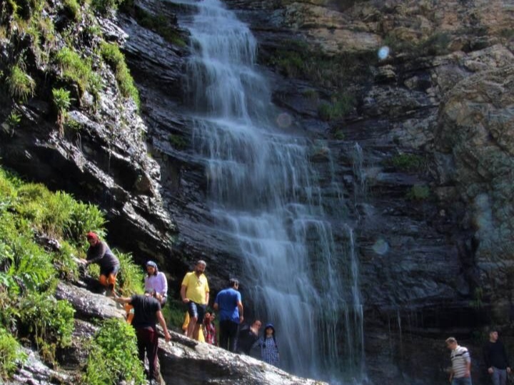 کوهنوردی خانوادگی آبشار