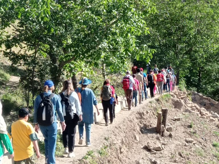 طبیعتگردی خانوادگی شهرستانک